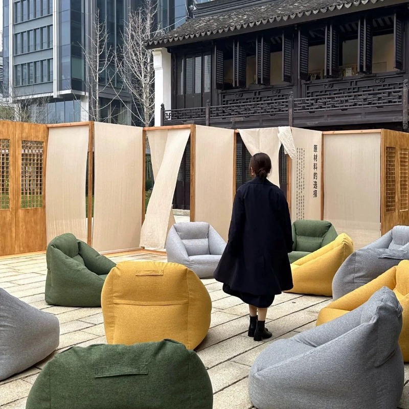 Opblaasbare stoffen bank in Ja - Outdoor Furniture Fabric recensie en prijs